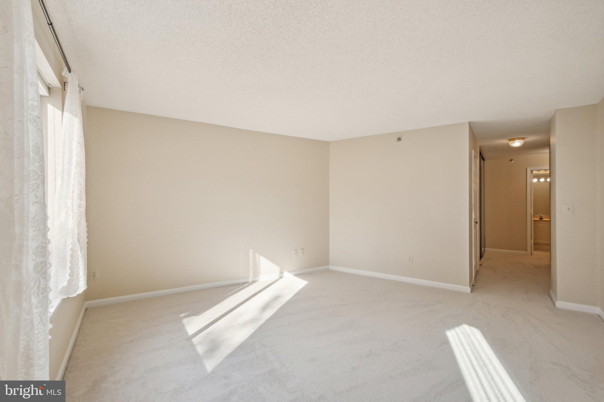 LANSDOWNE WOODS - Residential