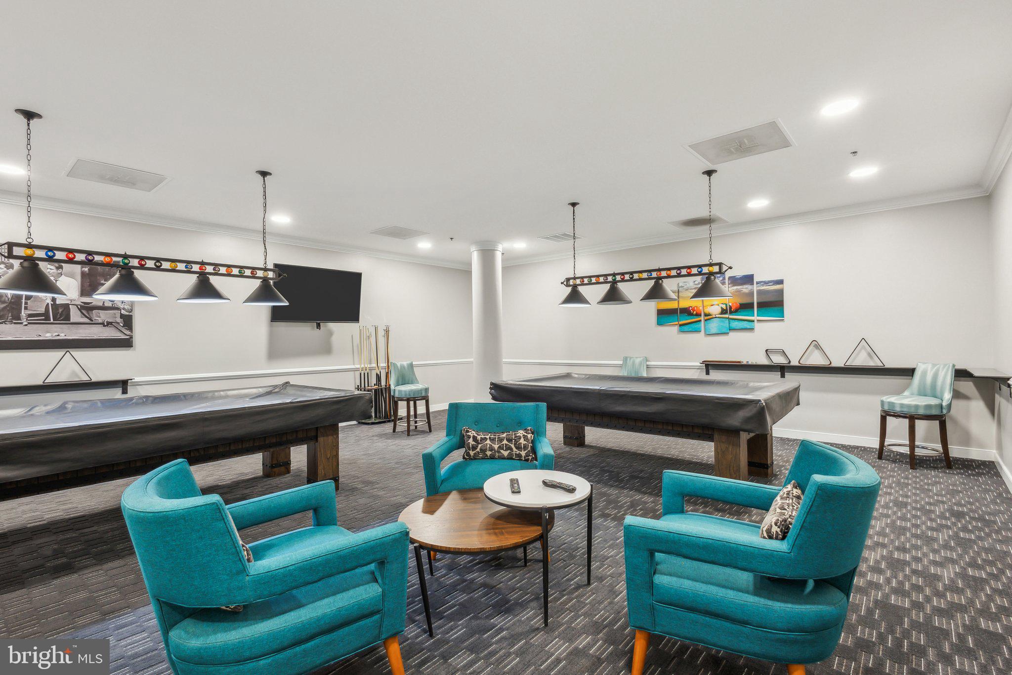 LANSDOWNE WOODS - Residential