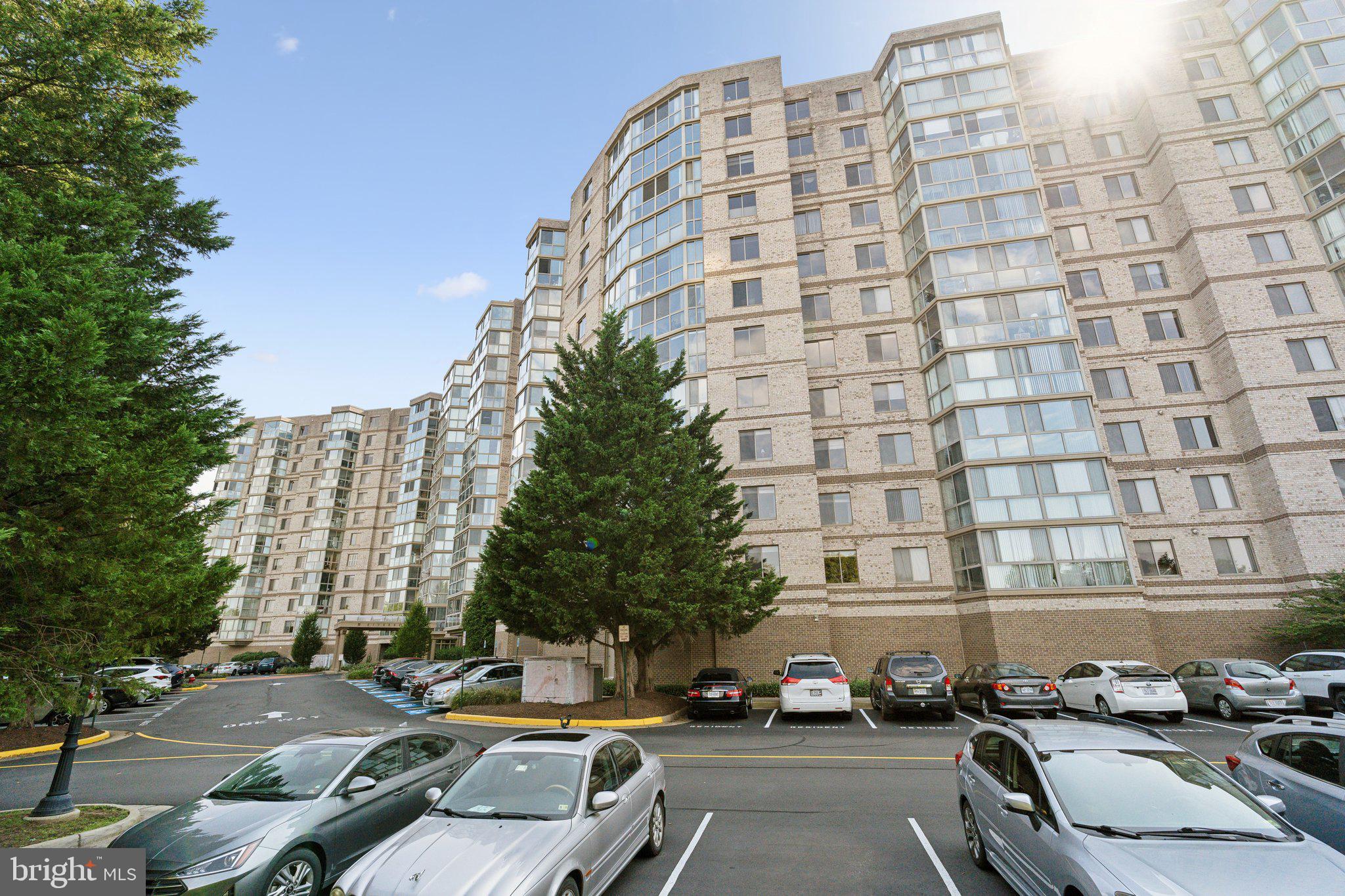 LANSDOWNE WOODS - Residential