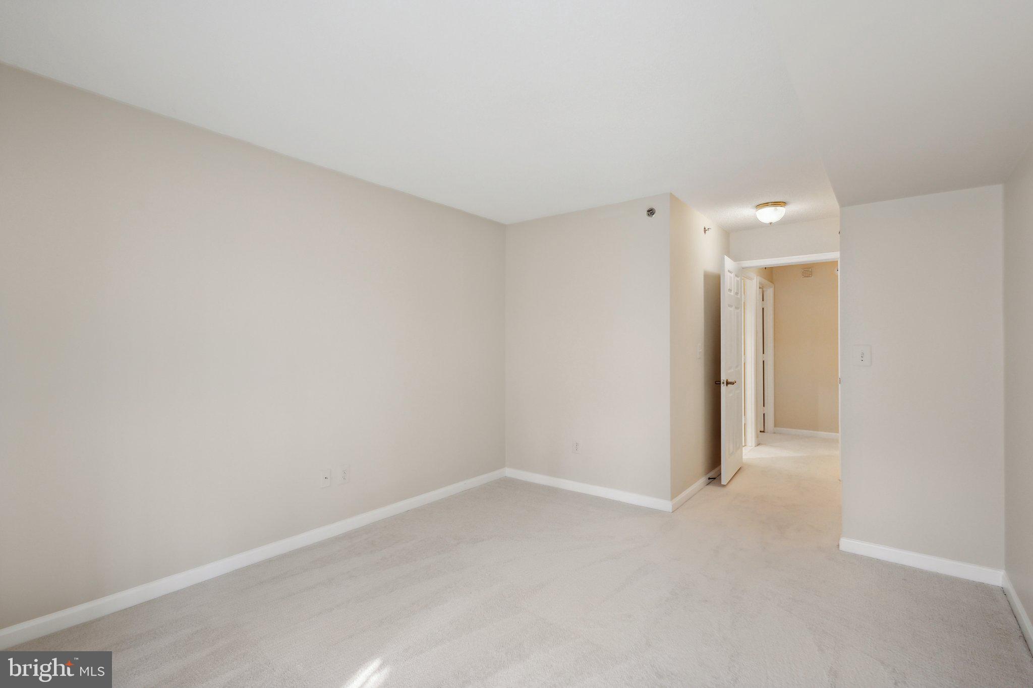 LANSDOWNE WOODS - Residential