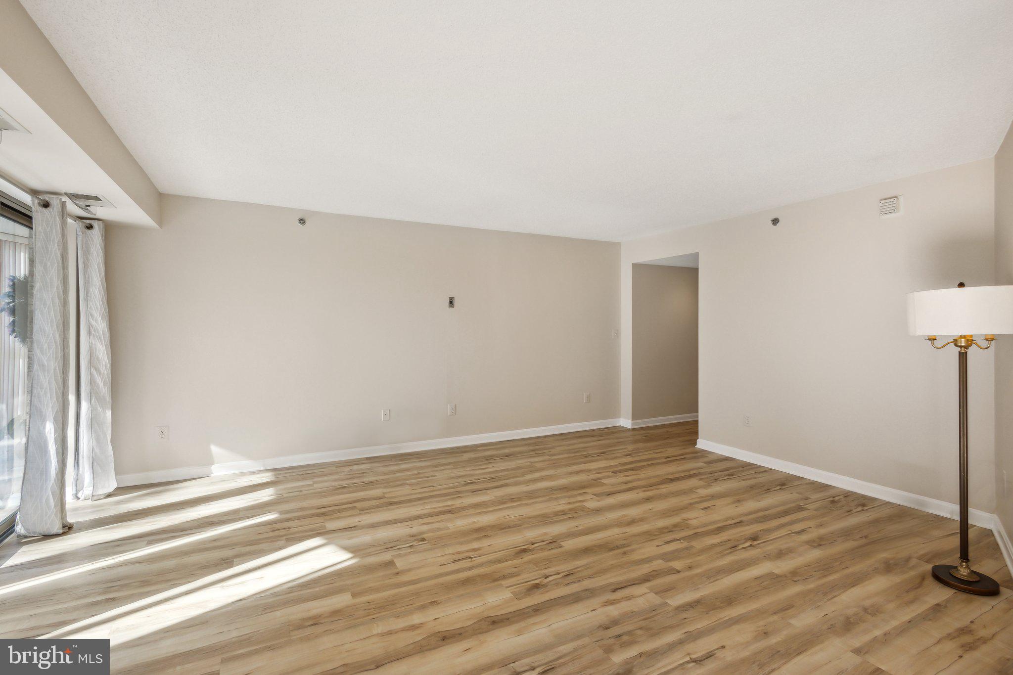 LANSDOWNE WOODS - Residential