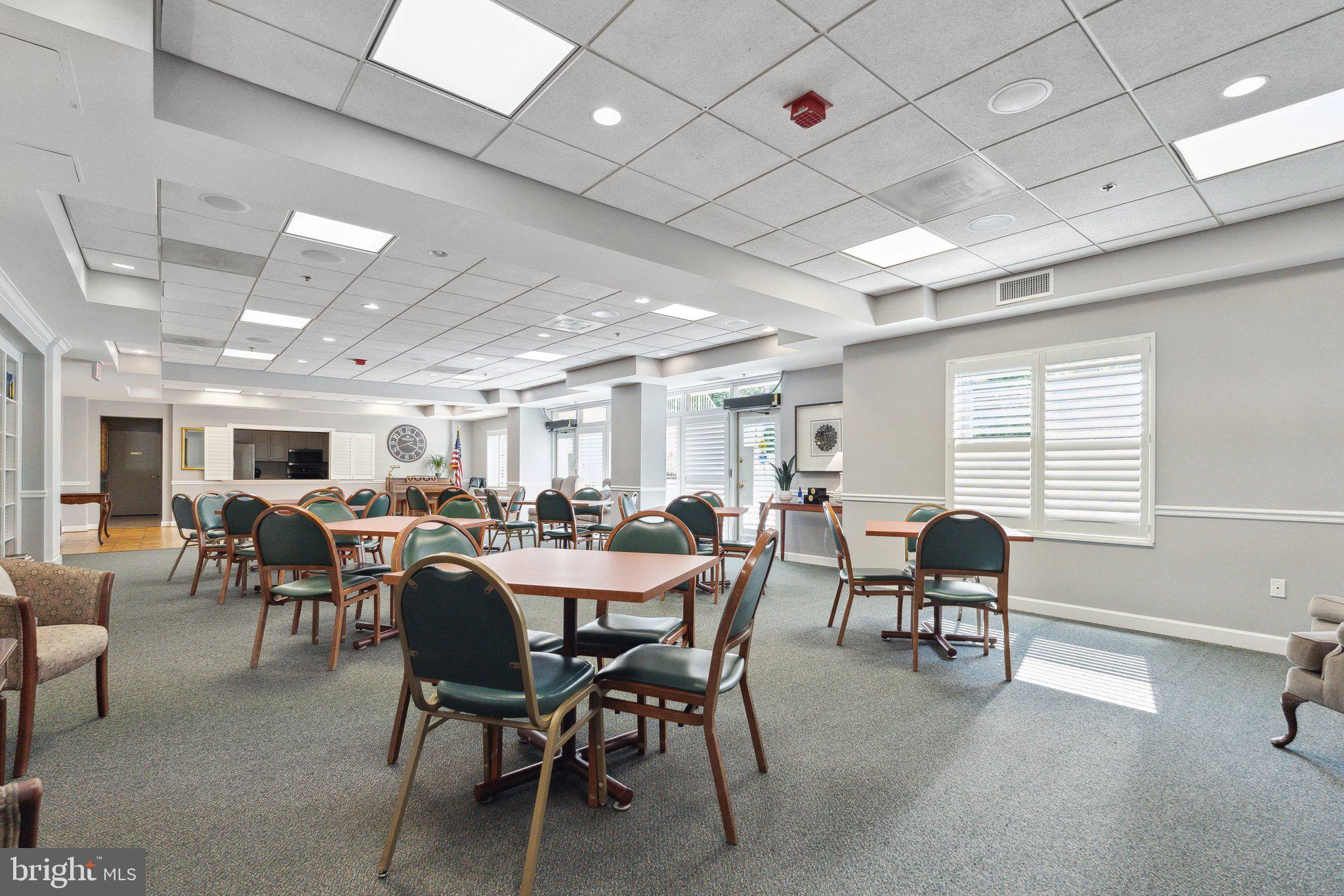 LANSDOWNE WOODS - Residential