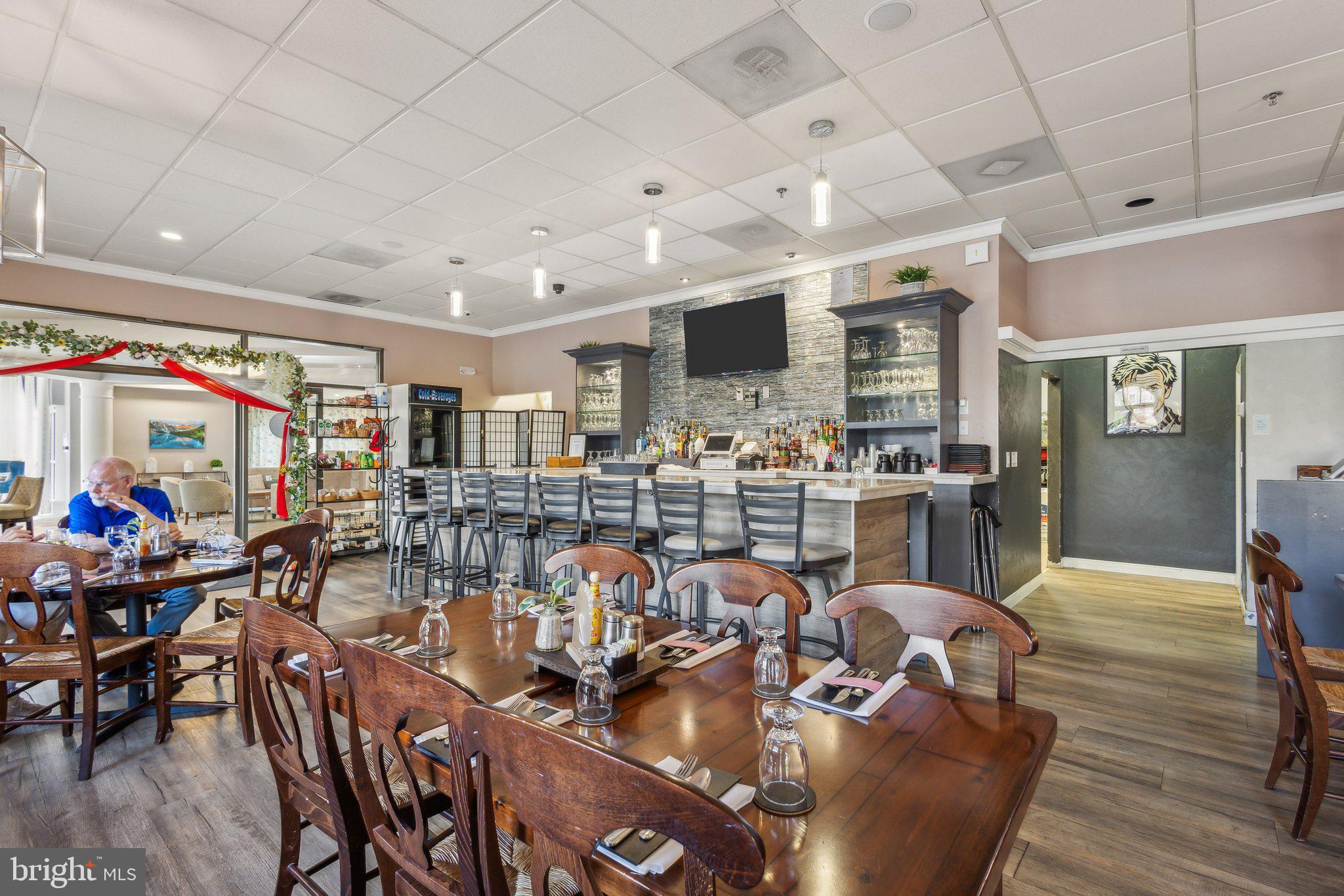 LANSDOWNE WOODS - Residential