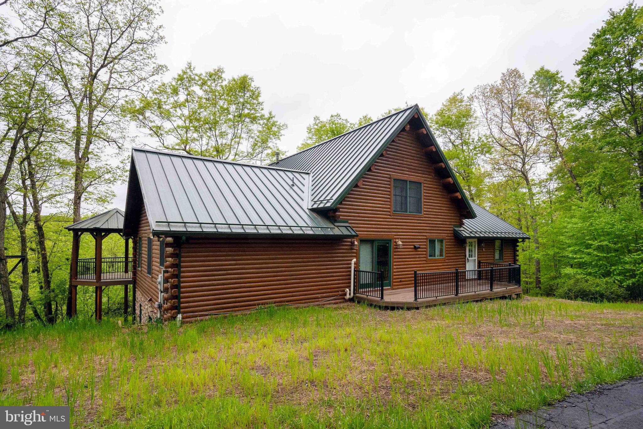 MEANDERINGS OF THE YOUGH - Residential