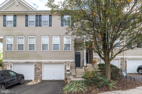Photo of 483 Fort Hill Cir, FORT WASHINGTON, PA 19034 (MLS # PAMC2160298)