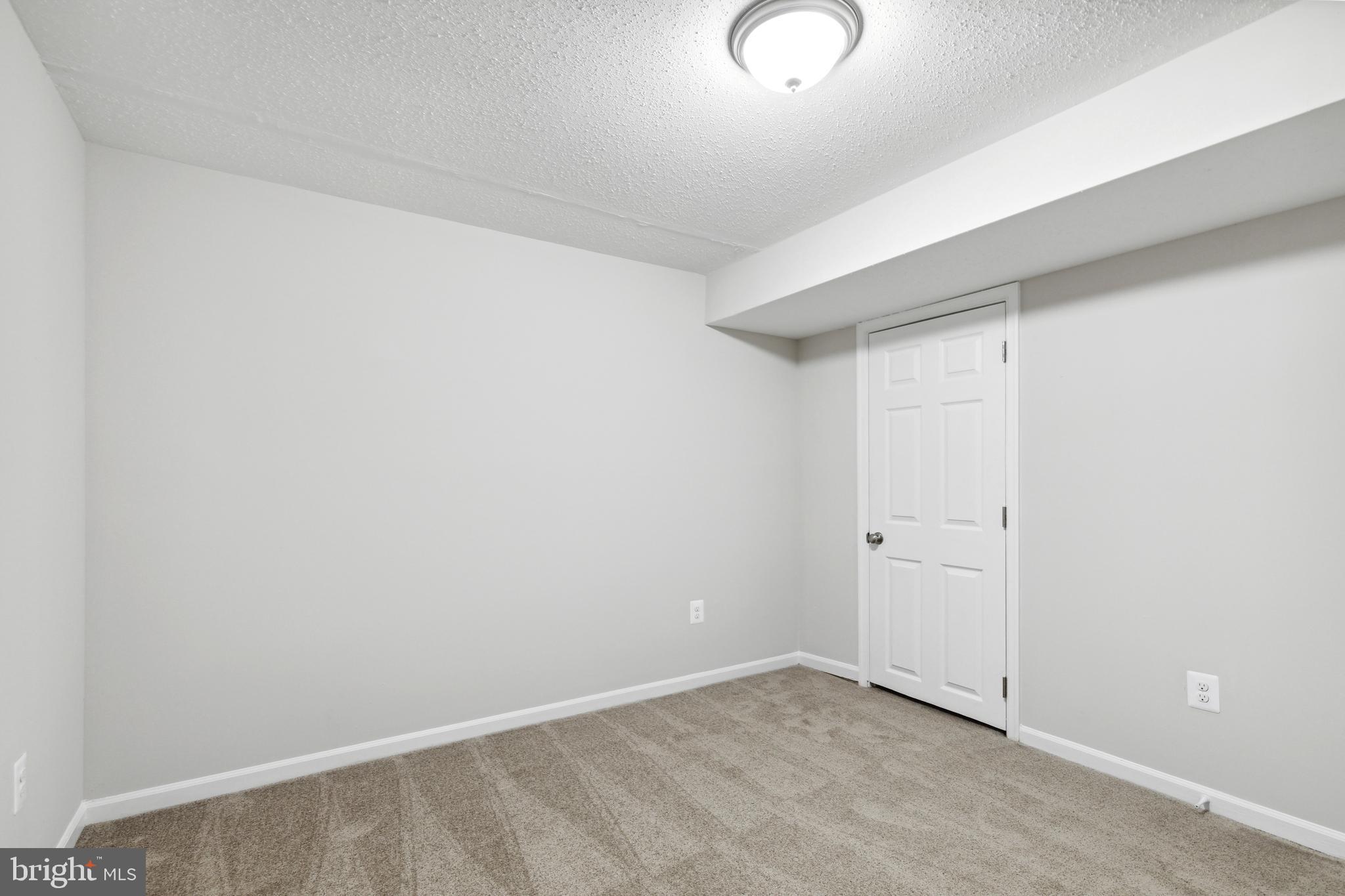 NOTTINGHAM VILLAGE - Residential