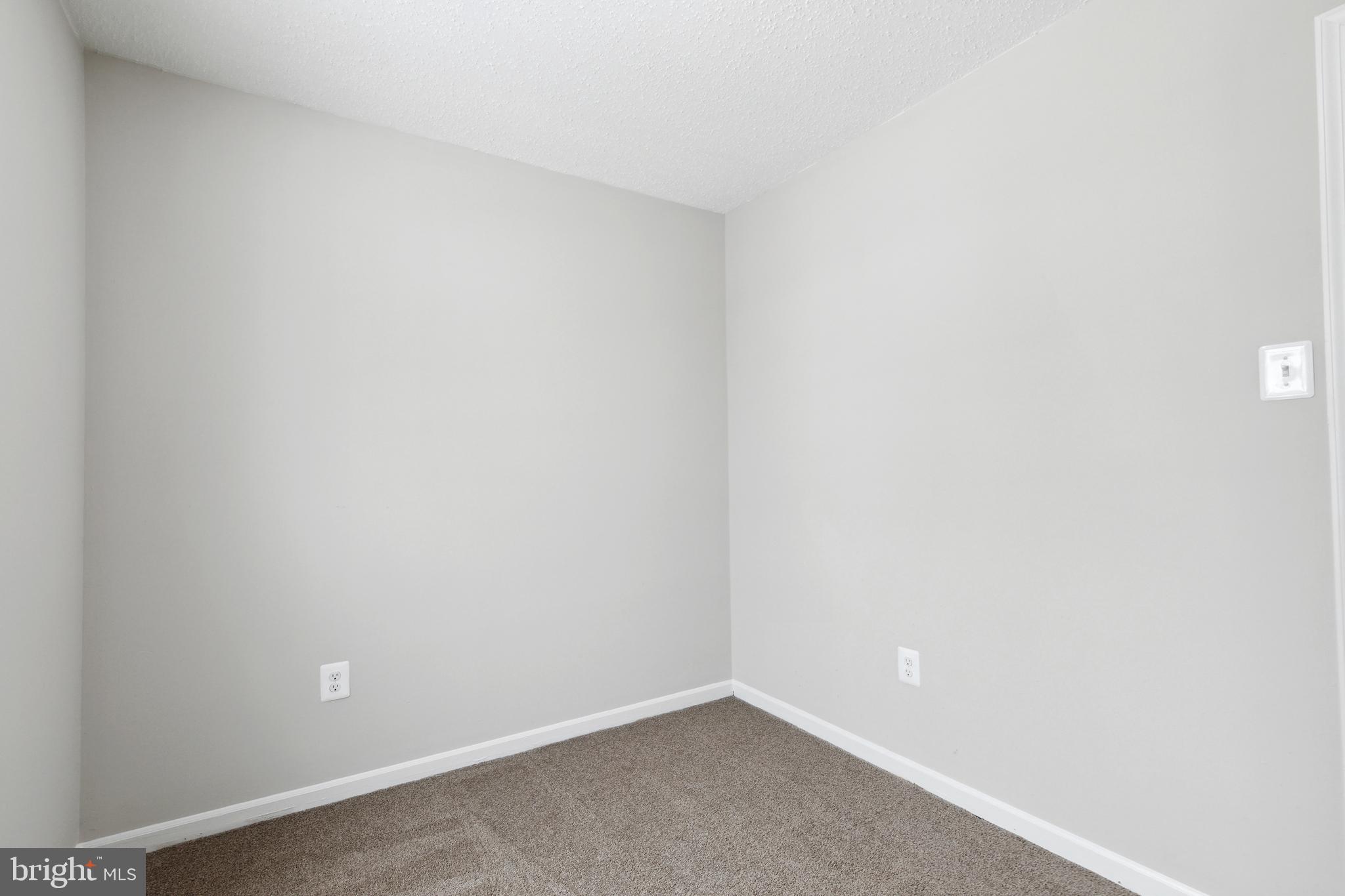 NOTTINGHAM VILLAGE - Residential