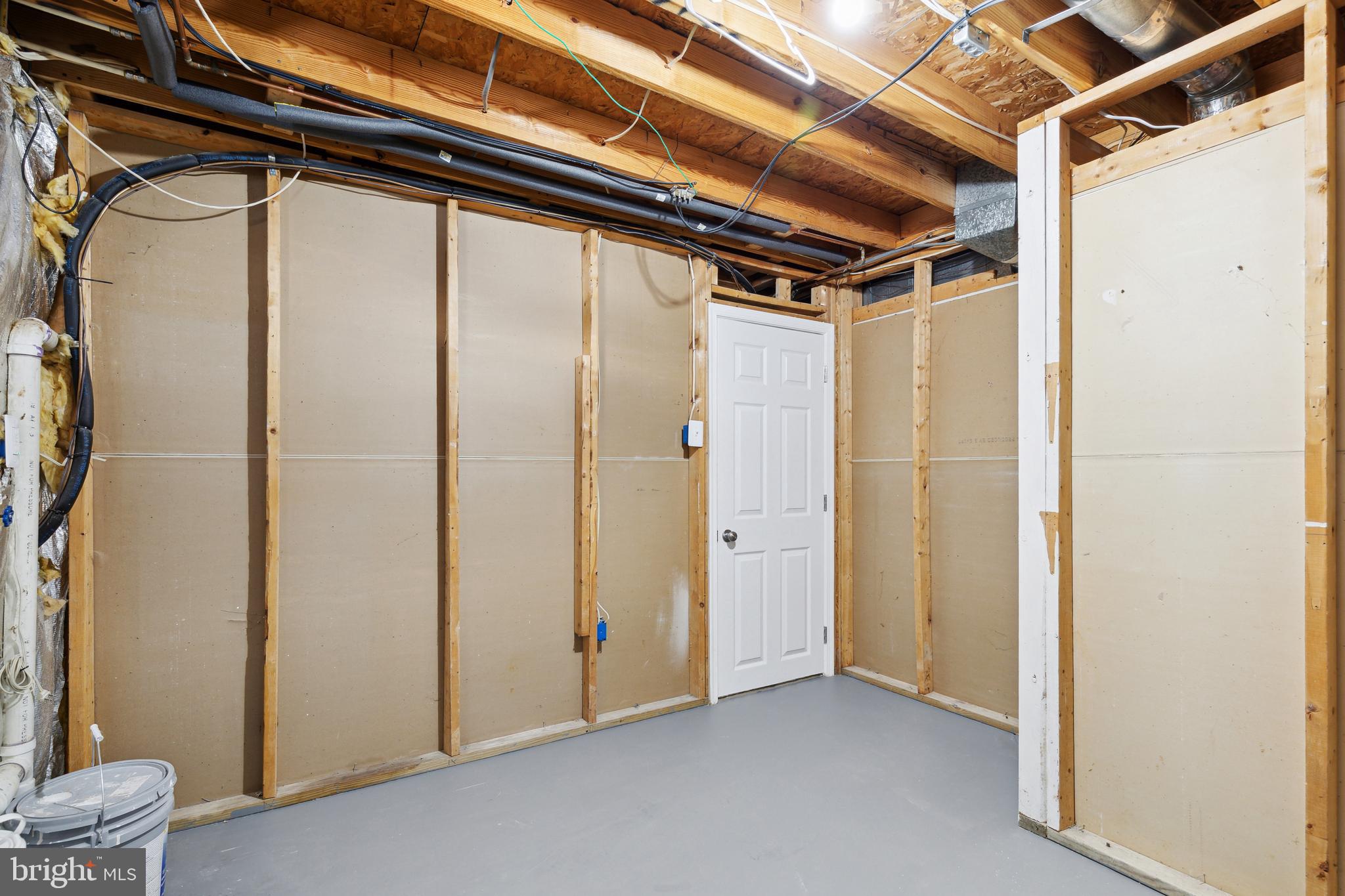 NOTTINGHAM VILLAGE - Residential