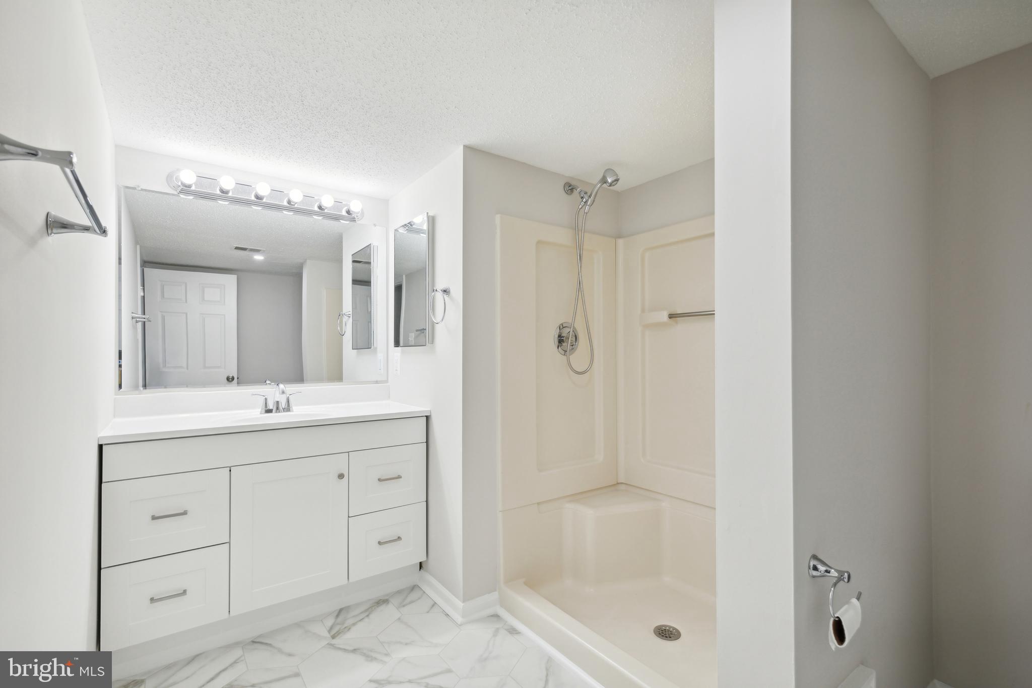 NOTTINGHAM VILLAGE - Residential