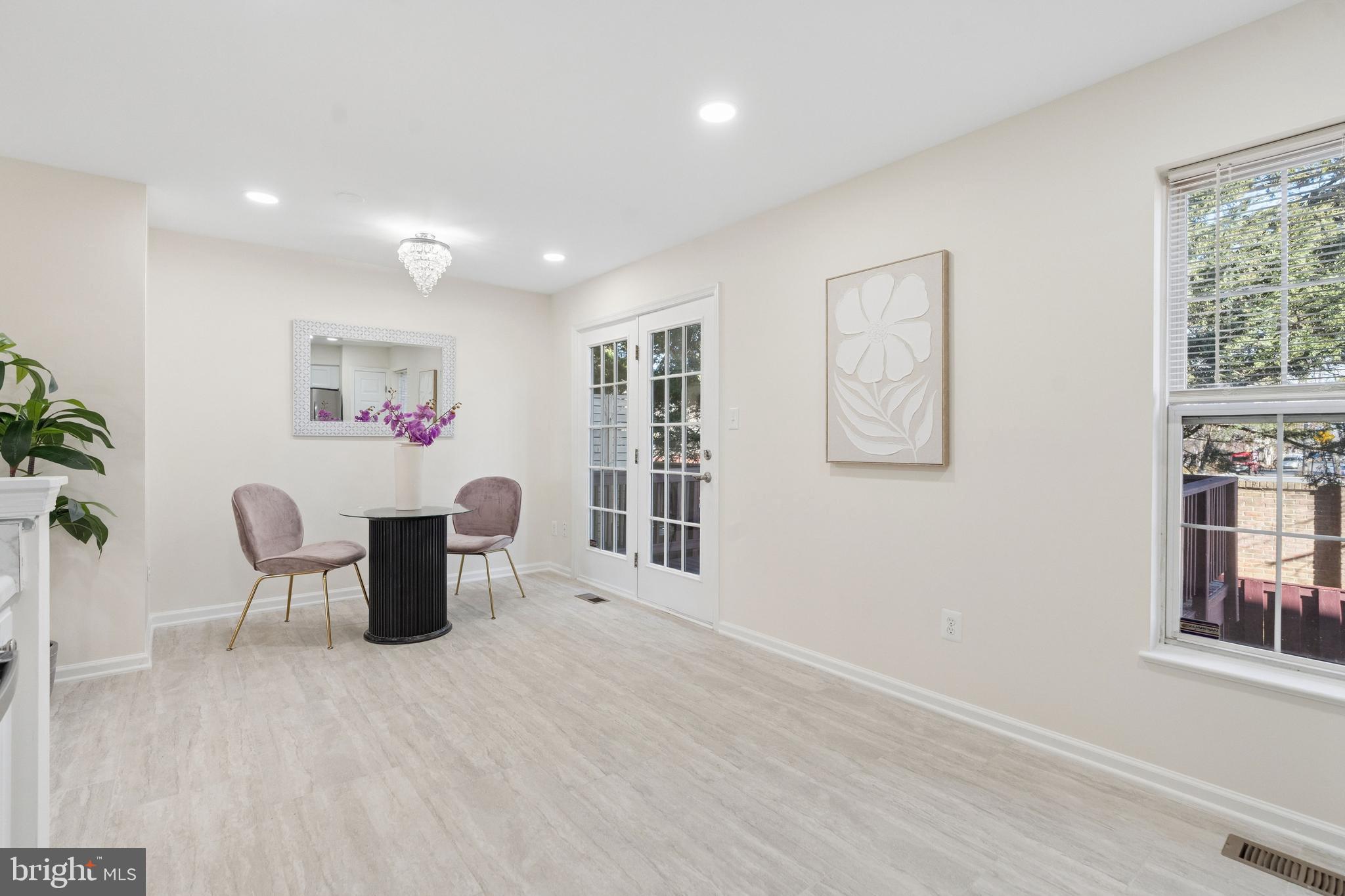 JAPONICA - Residential