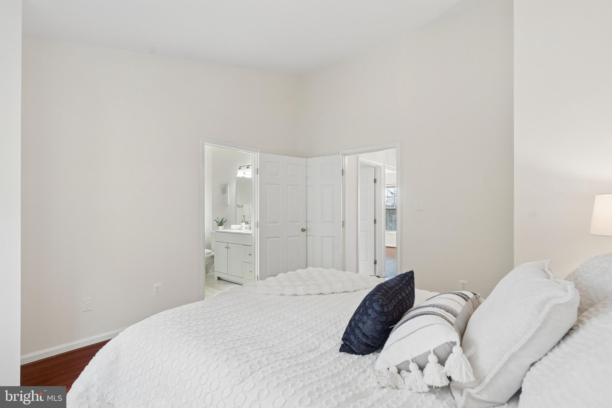 JAPONICA - Residential