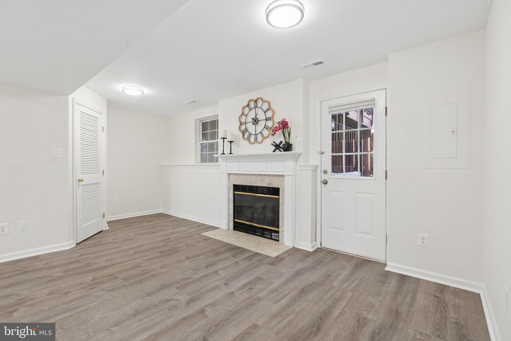 JAPONICA - Residential