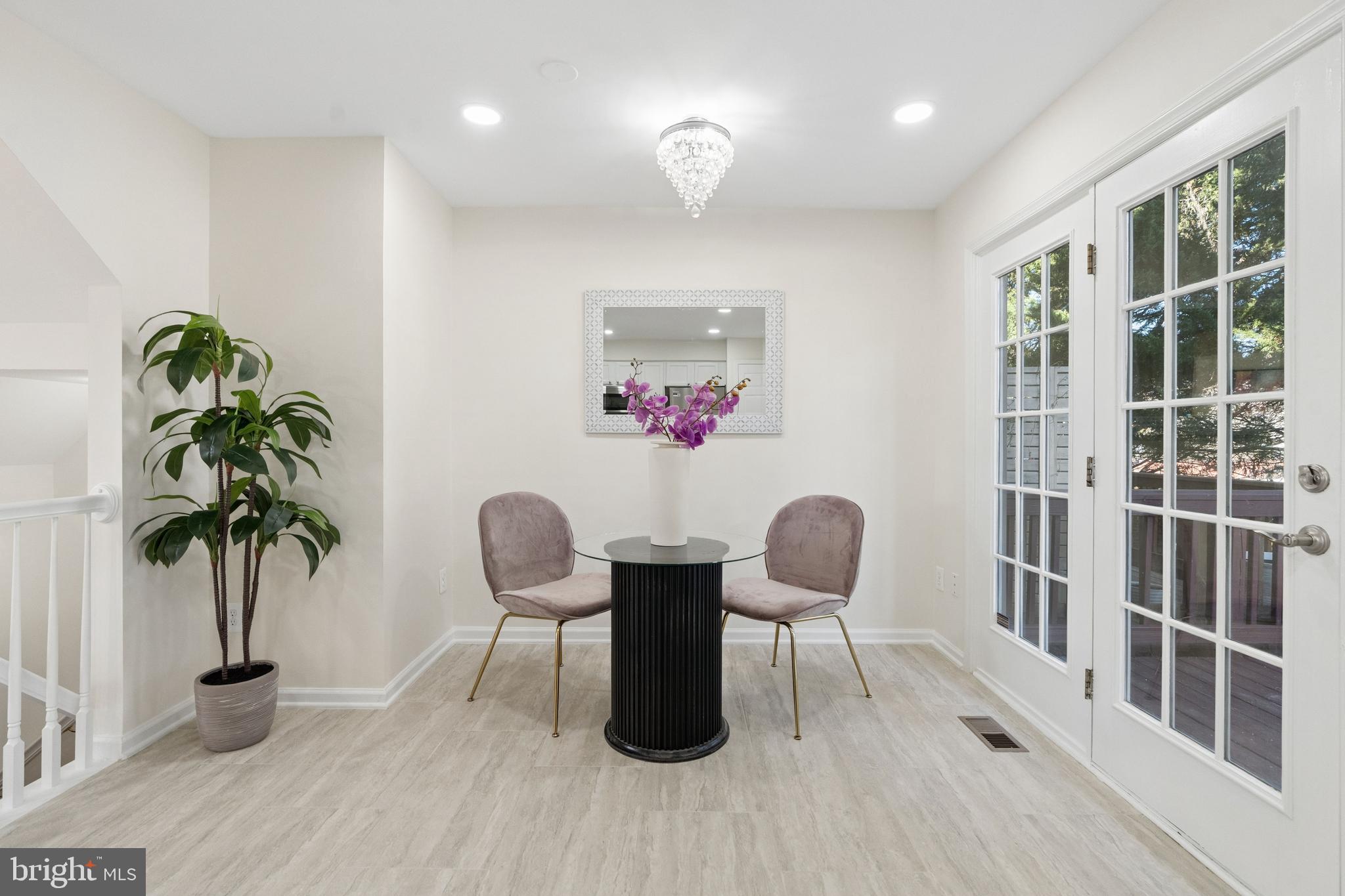 JAPONICA - Residential