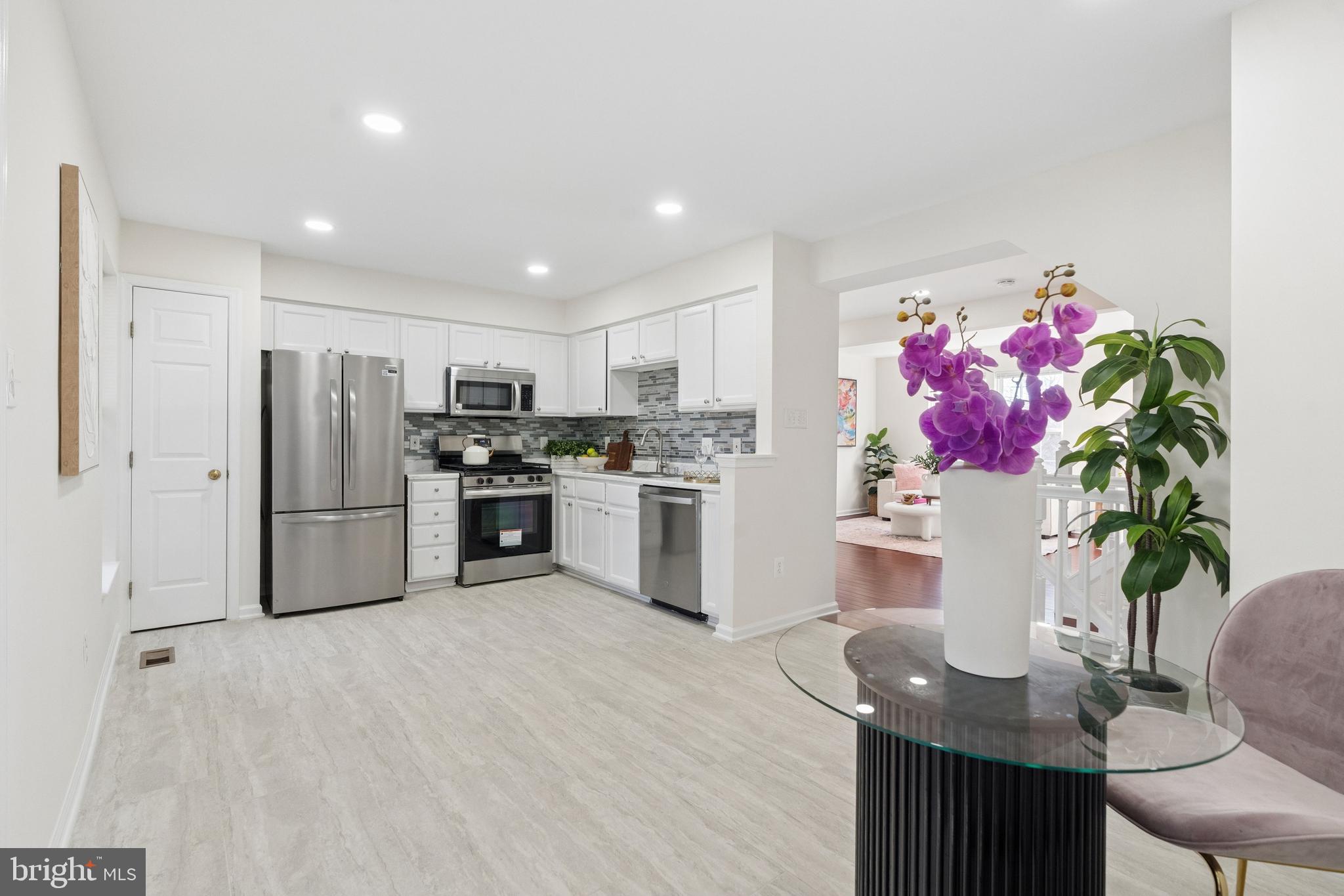 JAPONICA - Residential