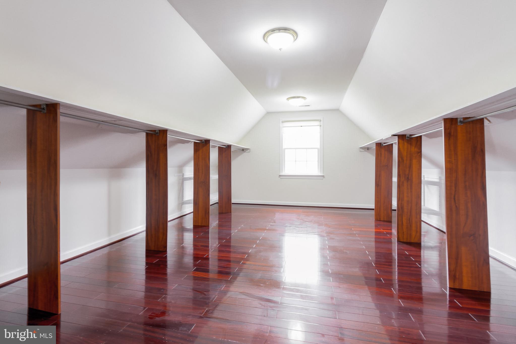 GOLD MINE CROSSING - Residential