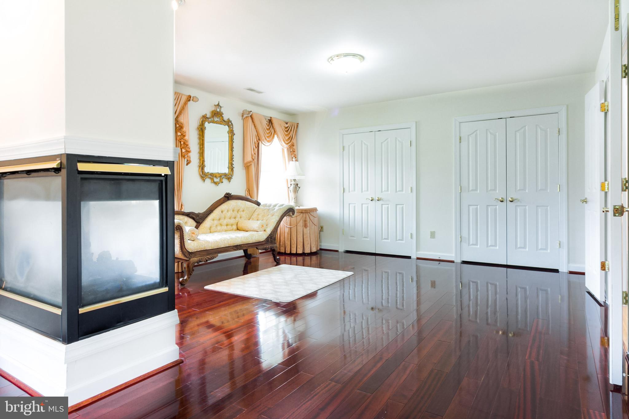 GOLD MINE CROSSING - Residential