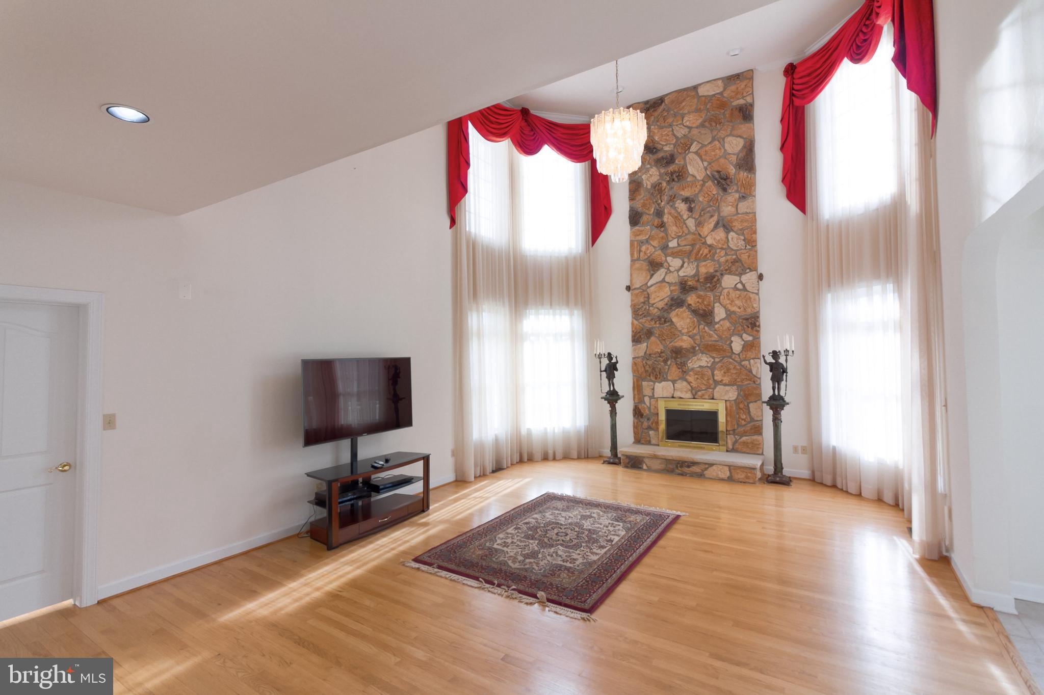 GOLD MINE CROSSING - Residential