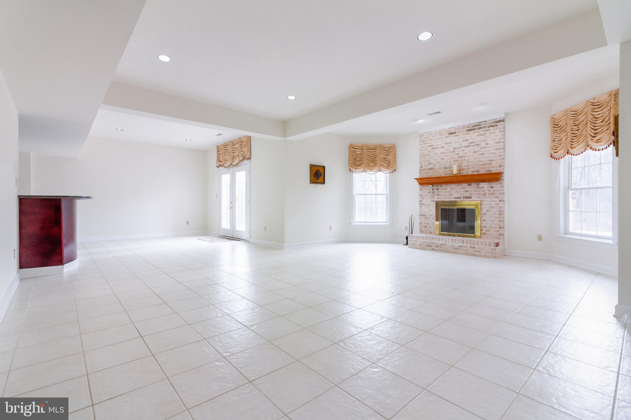 GOLD MINE CROSSING - Residential