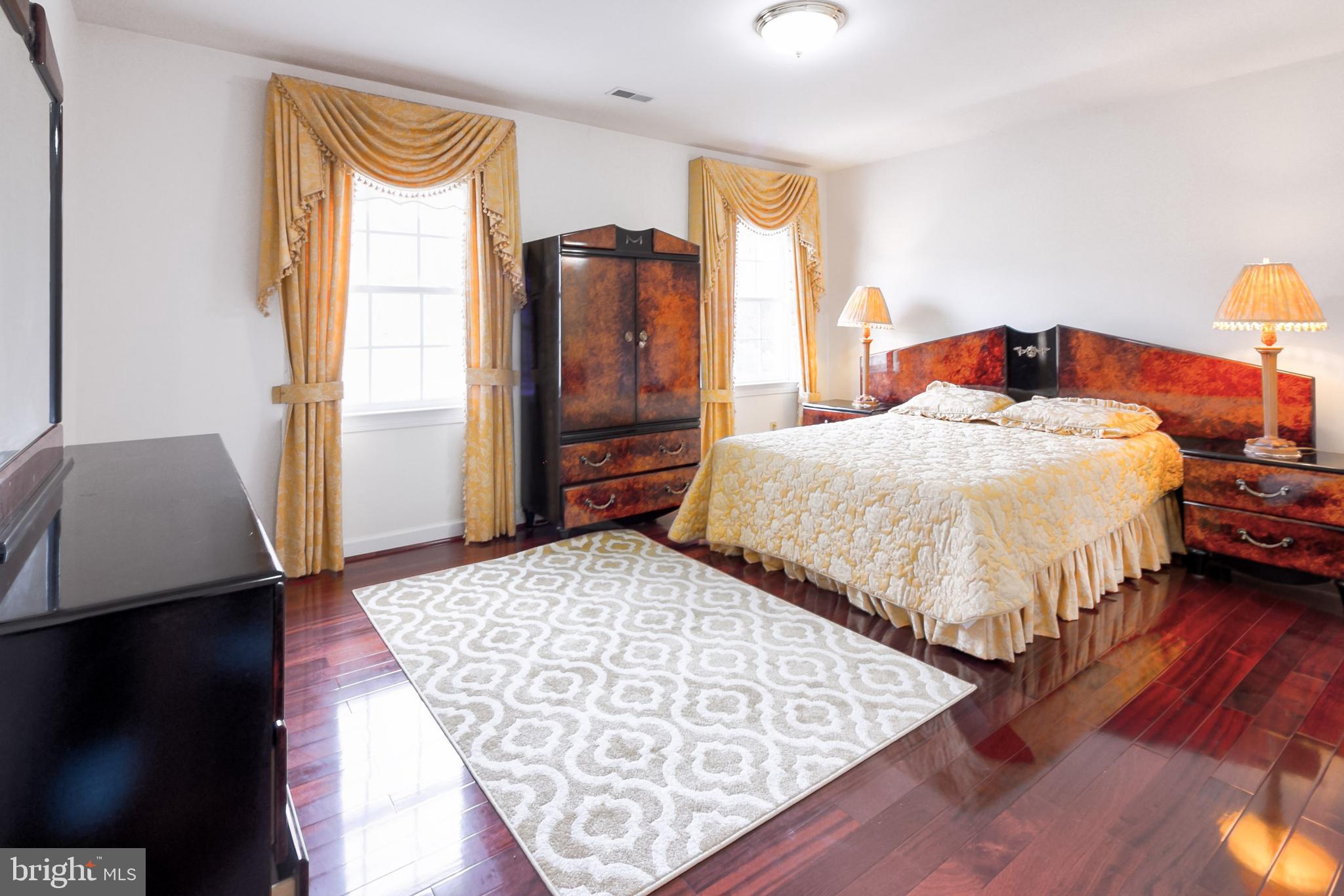 GOLD MINE CROSSING - Residential