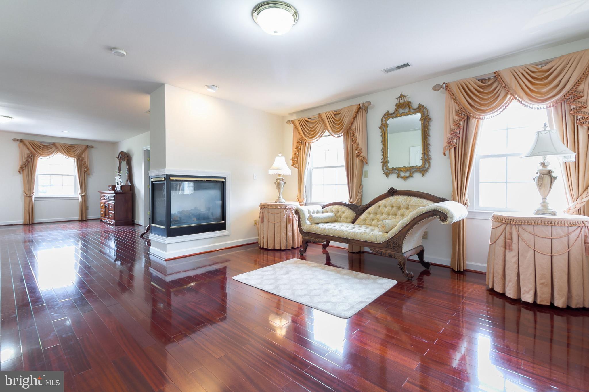 GOLD MINE CROSSING - Residential