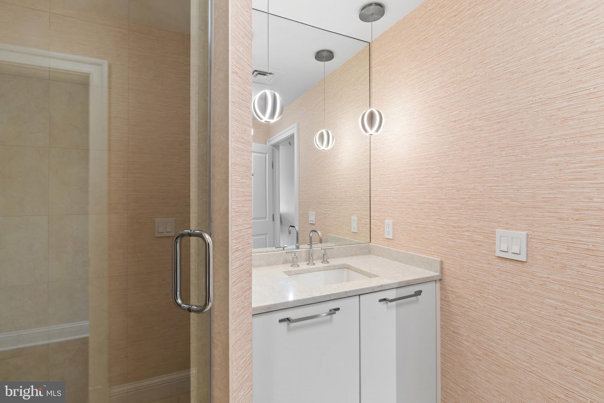 THE RITZ-CARLTON RESIDENCES - Residential