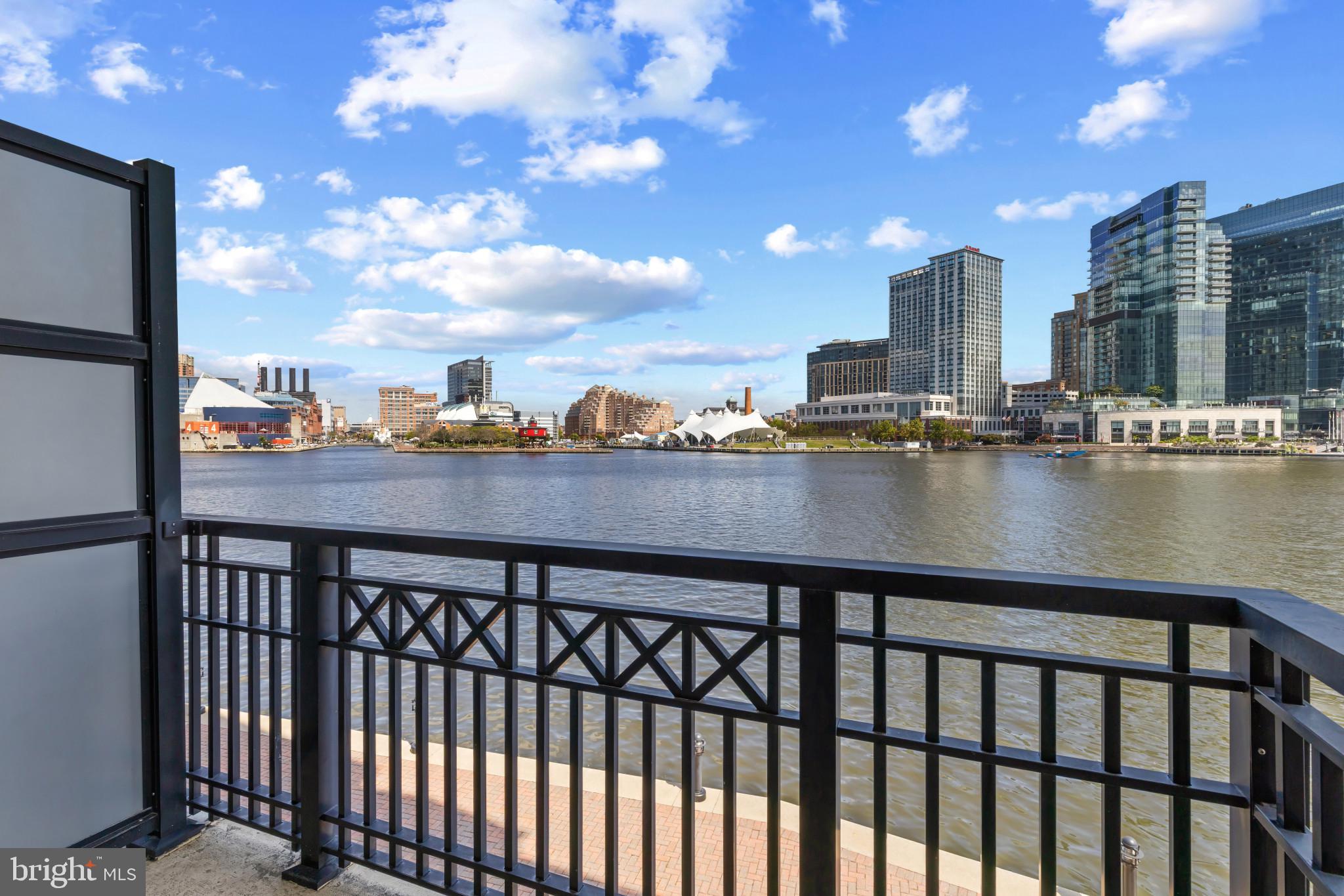 THE RITZ-CARLTON RESIDENCES - Residential