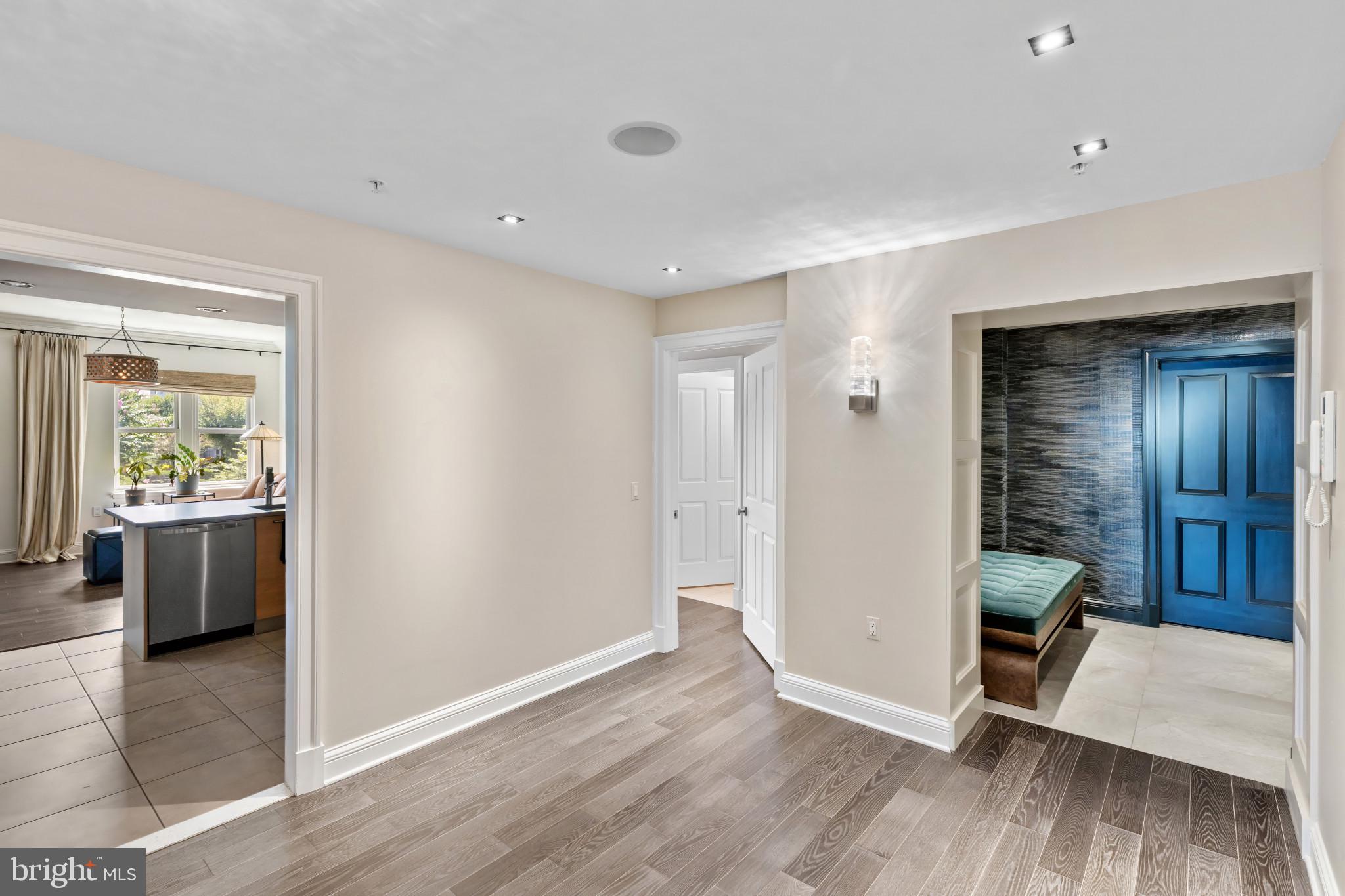 THE RITZ-CARLTON RESIDENCES - Residential