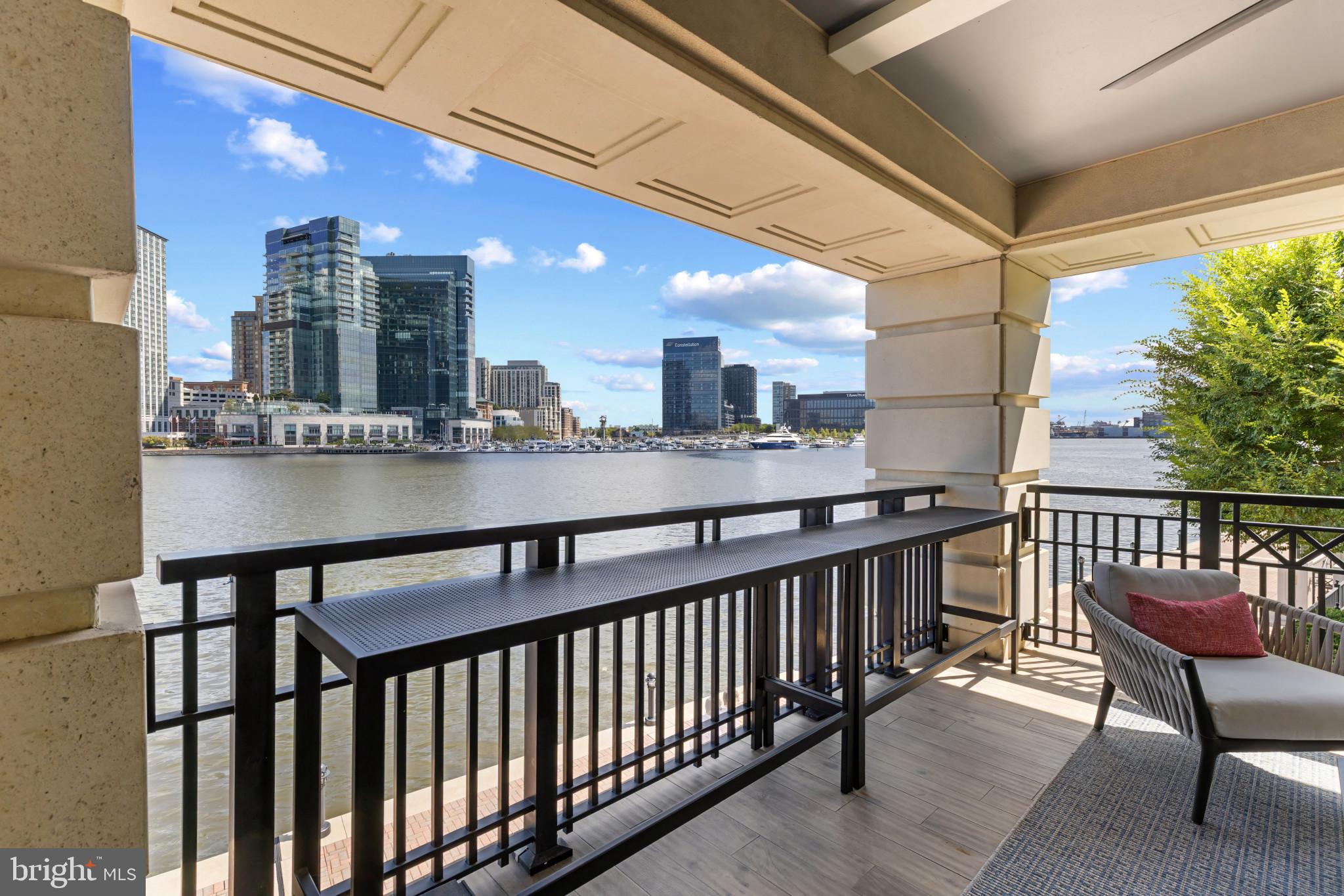 THE RITZ-CARLTON RESIDENCES - Residential