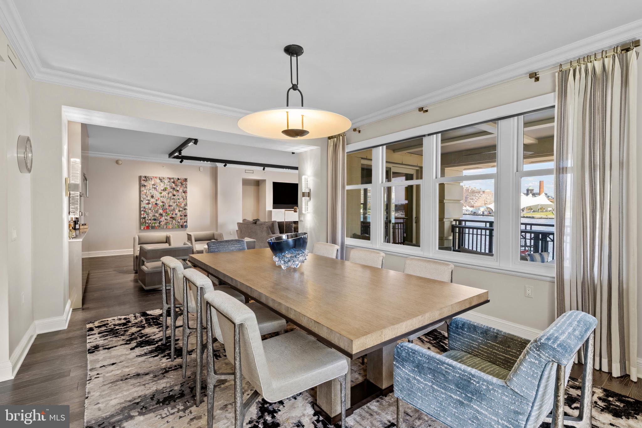 THE RITZ-CARLTON RESIDENCES - Residential