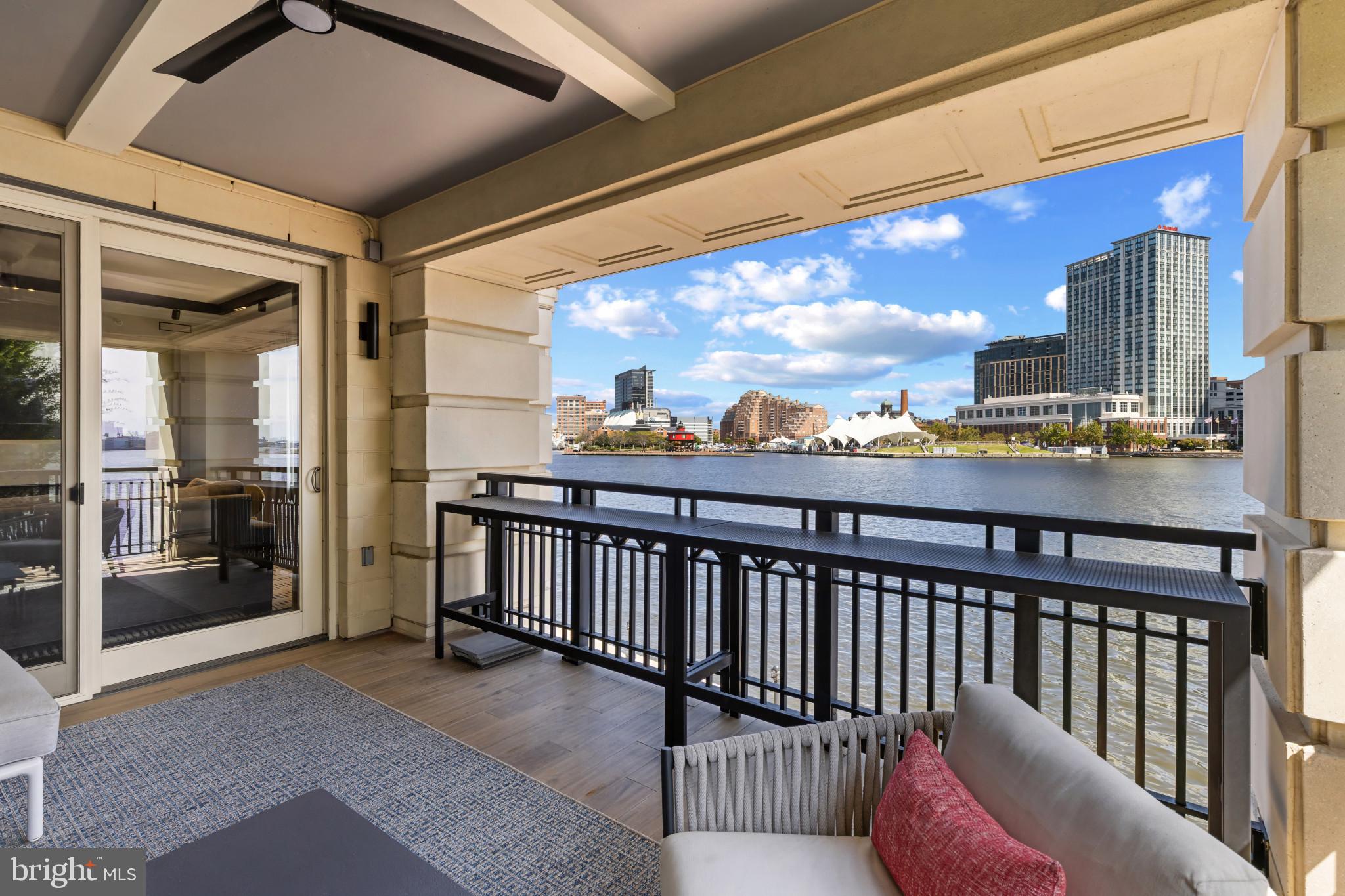 THE RITZ-CARLTON RESIDENCES - Residential