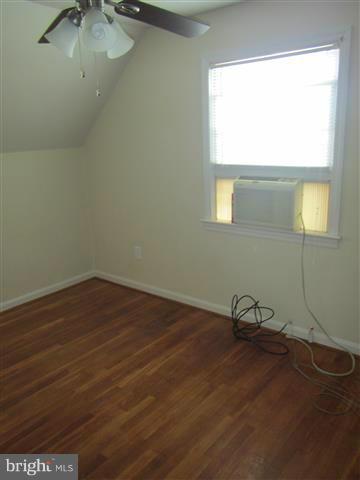 BURNT MILLS KNOLLS - Residential Lease