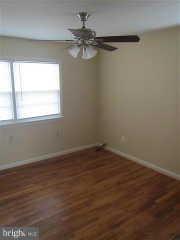 BURNT MILLS KNOLLS - Residential Lease