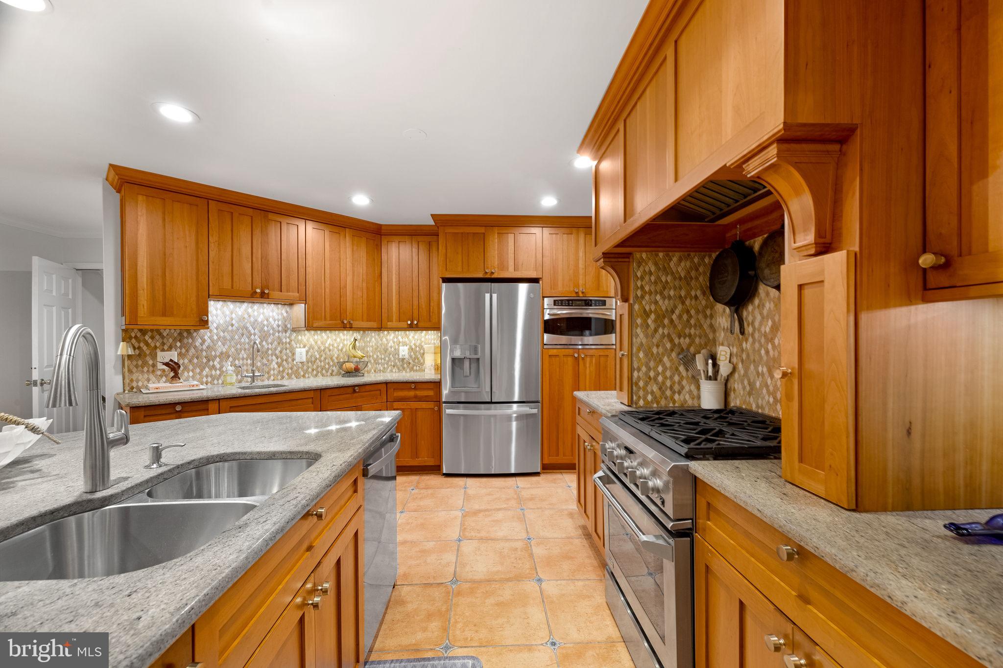 ULMSTEAD ESTATES - Residential