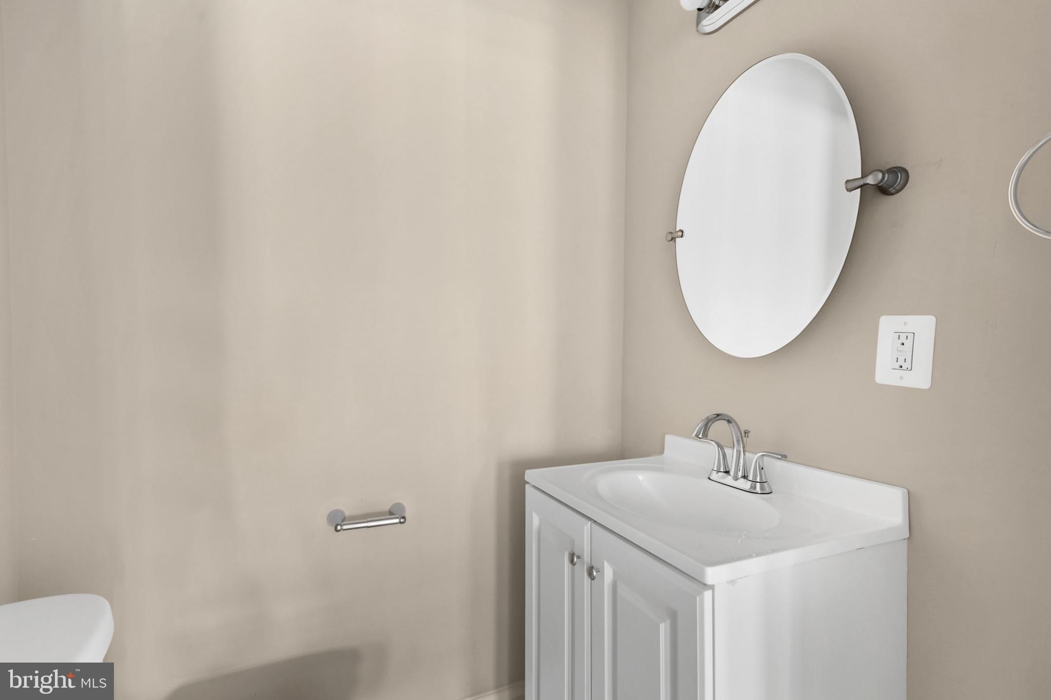 FRANKLINTOWN ROAD - Residential Lease