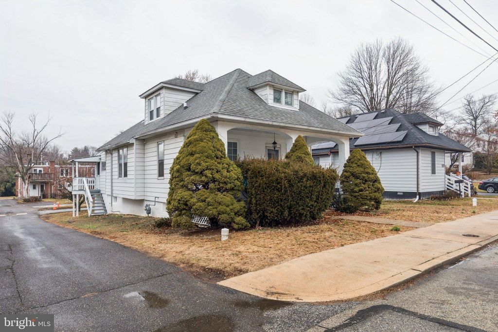 Photo of 1010 Mulberry Street, BROOKHAVEN, PA 19015 (MLS # PADE2109722)