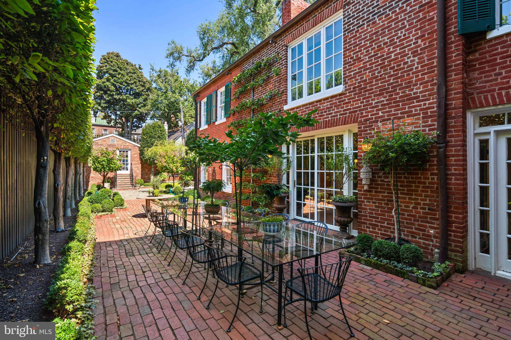 GEORGETOWN - Residential