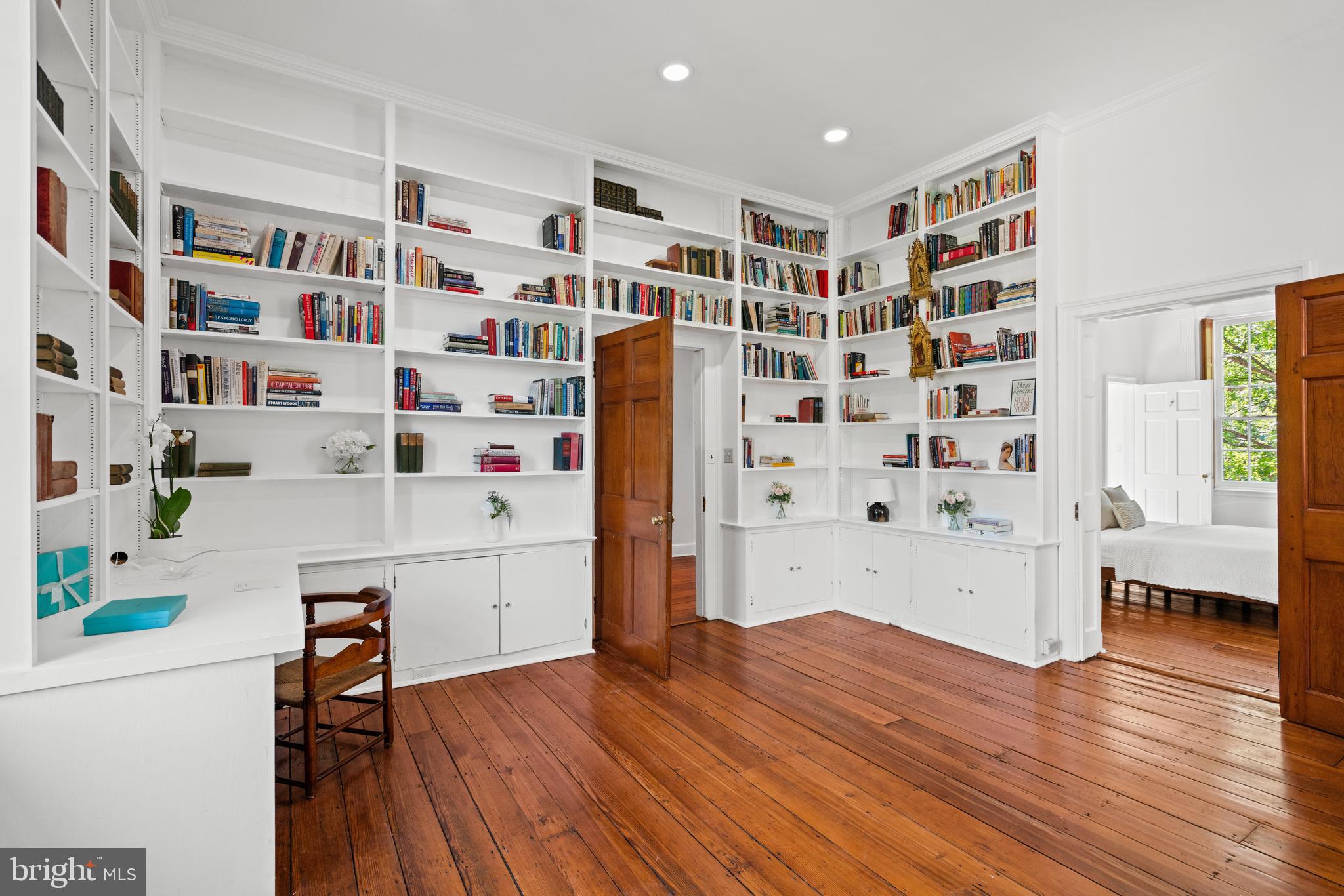 GEORGETOWN - Residential