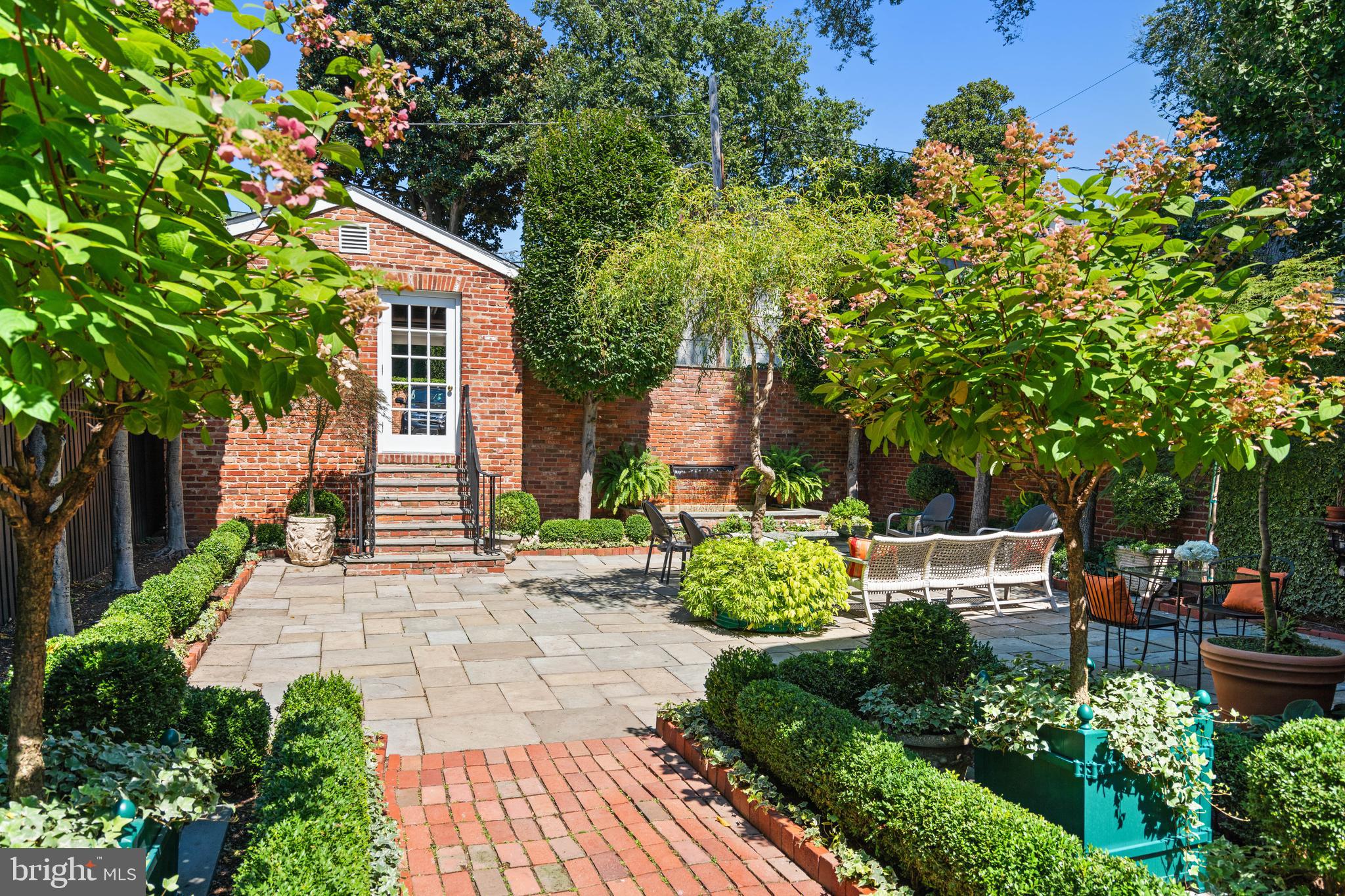 GEORGETOWN - Residential