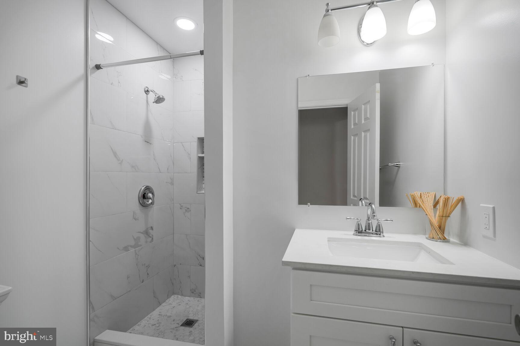 COURTHOUSE PARK - Residential