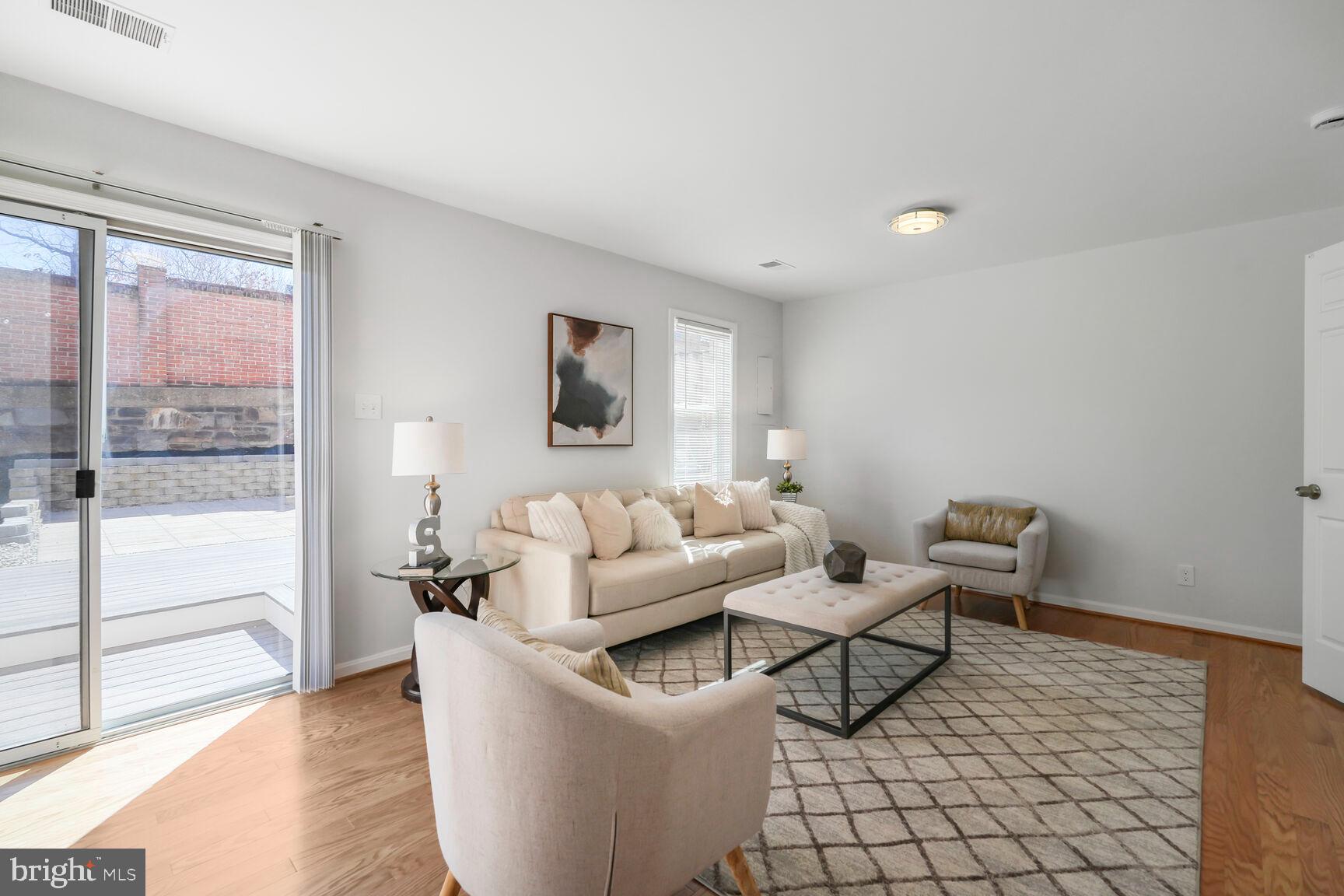 COURTHOUSE PARK - Residential