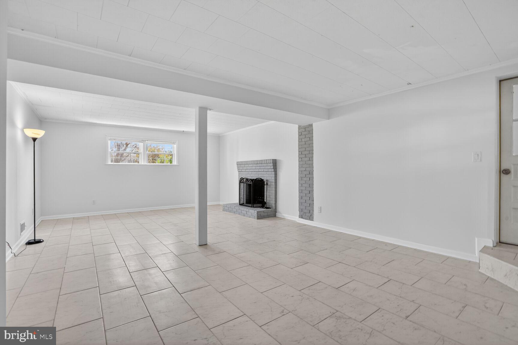 LAKEVIEW ESTATES - Residential