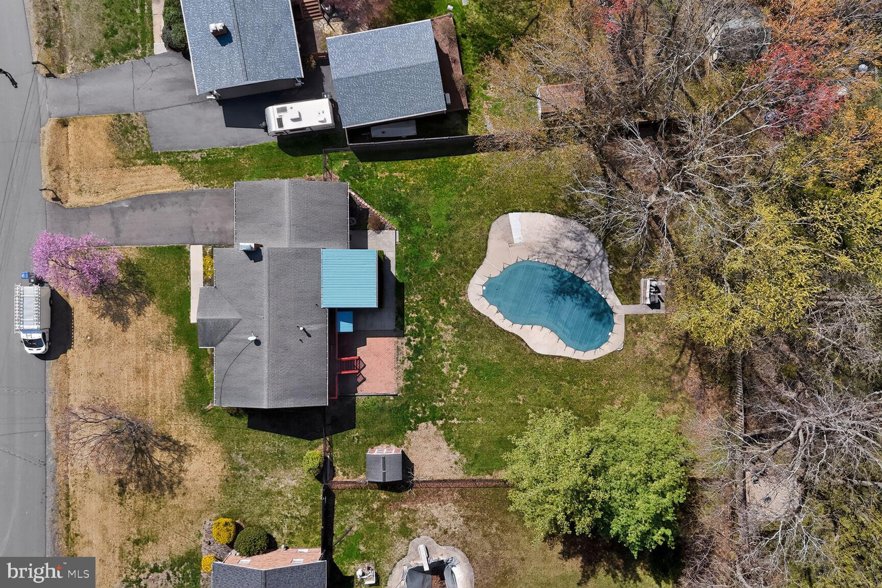 LAKEVIEW ESTATES - Residential