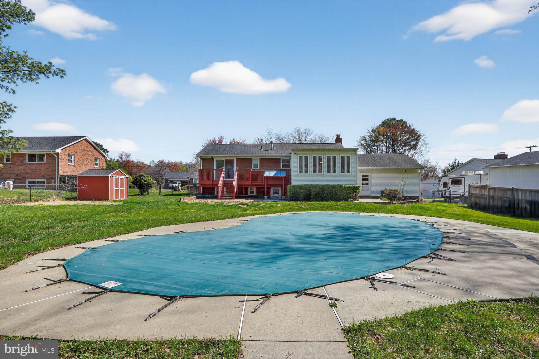 LAKEVIEW ESTATES - Residential