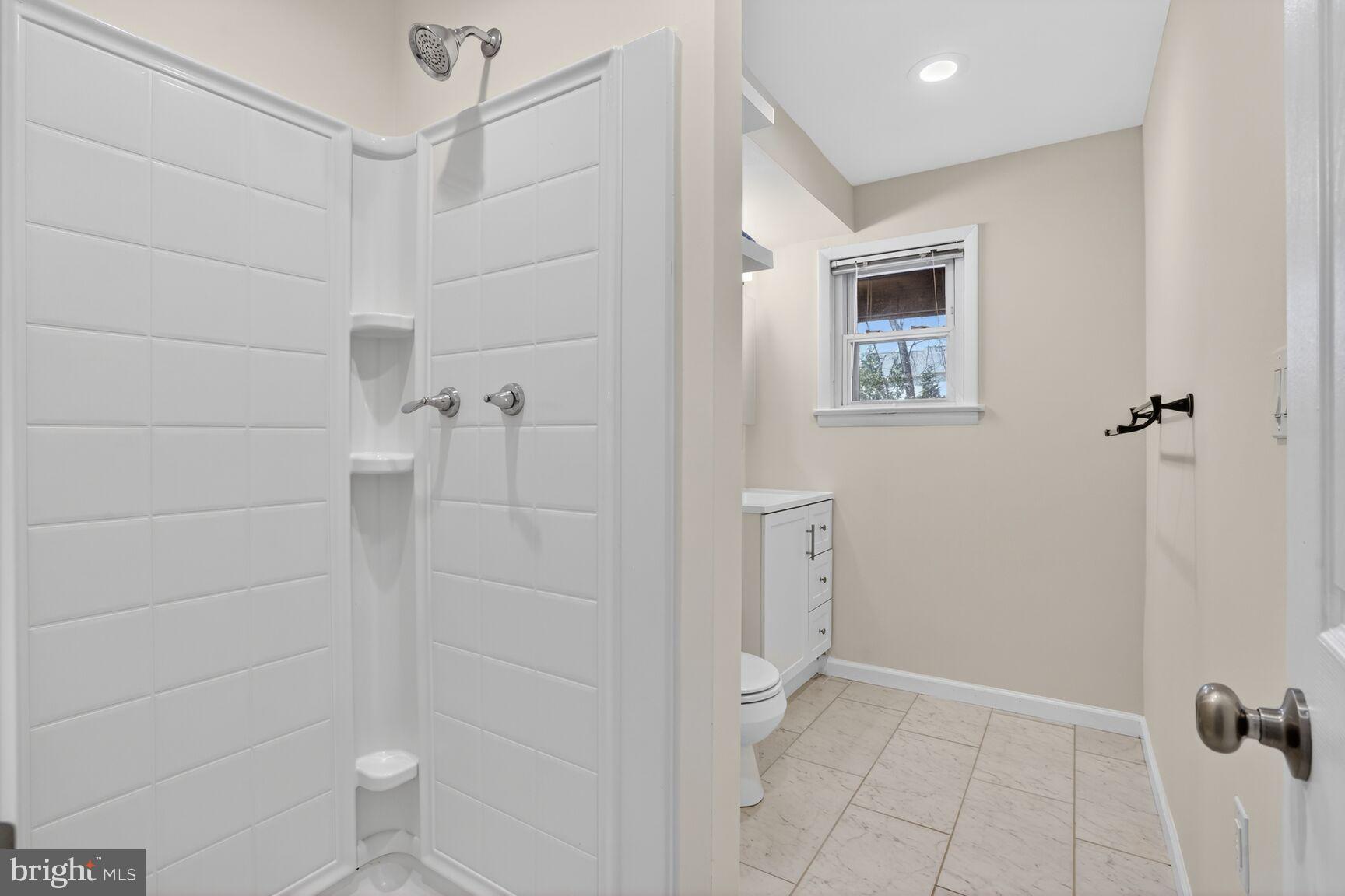 LAKEVIEW ESTATES - Residential