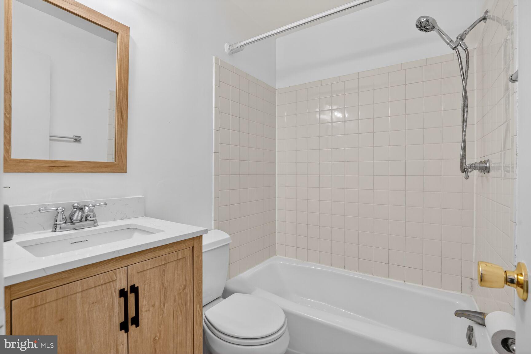 LAKEVIEW ESTATES - Residential