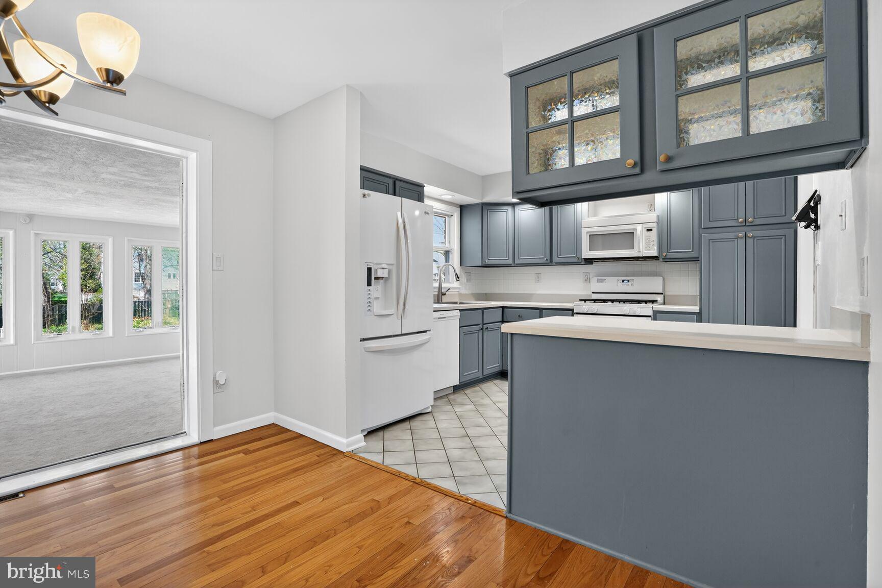 LAKEVIEW ESTATES - Residential