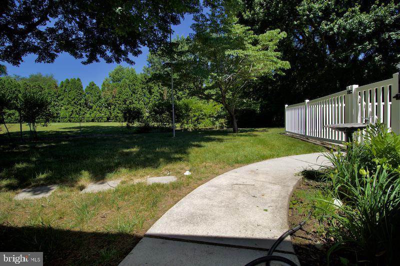 18 N SPRINGVIEW DRIVE
