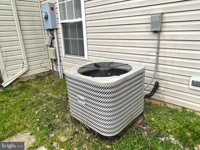 SALEM FIELDS - Residential