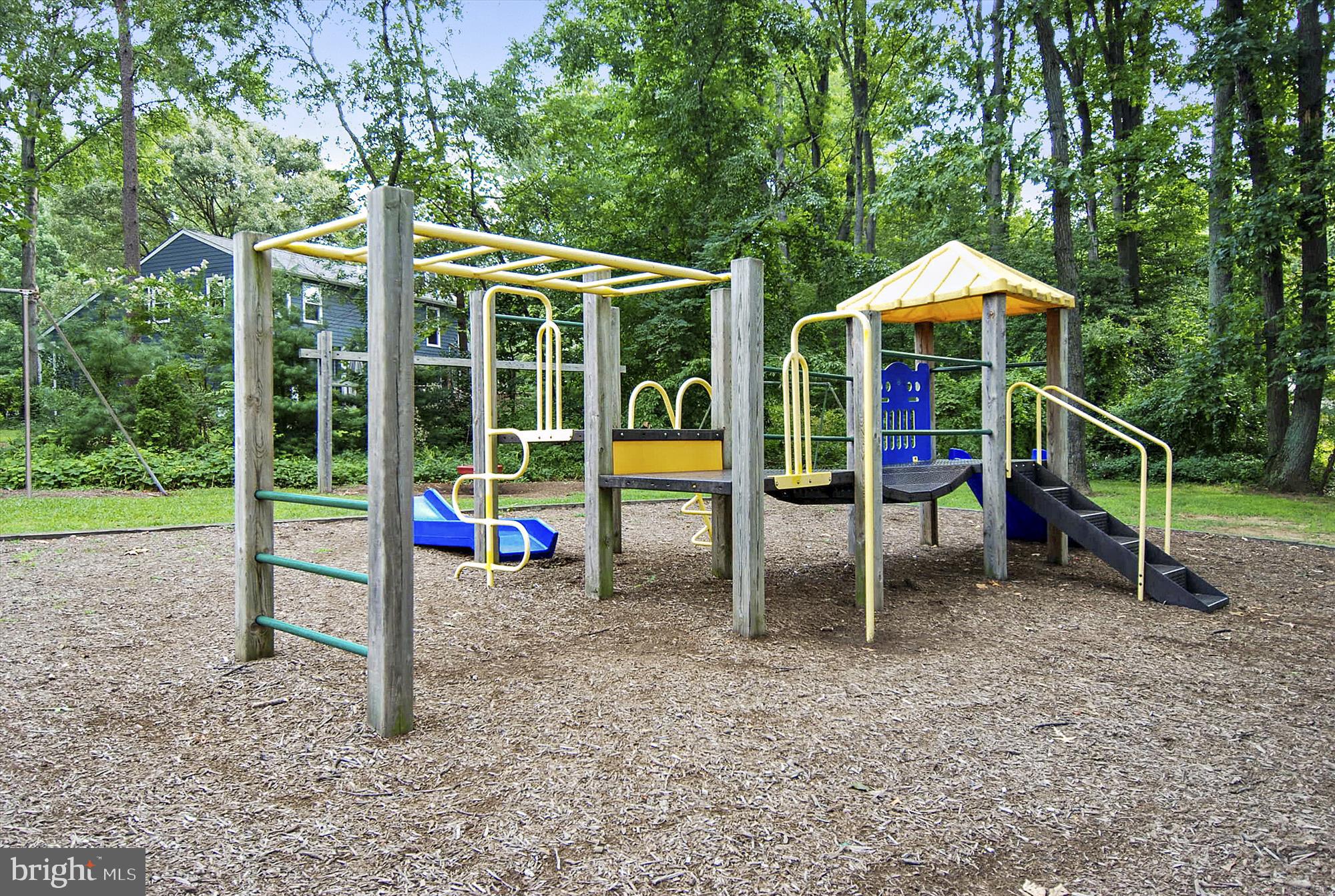 BAY HILLS - Residential