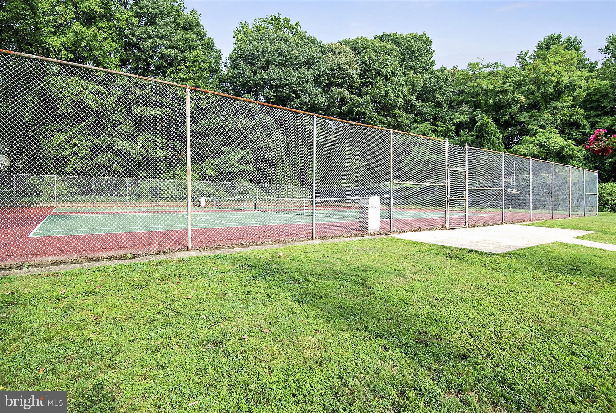 BAY HILLS - Residential